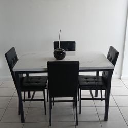 COMEDOR EN VENTA $150