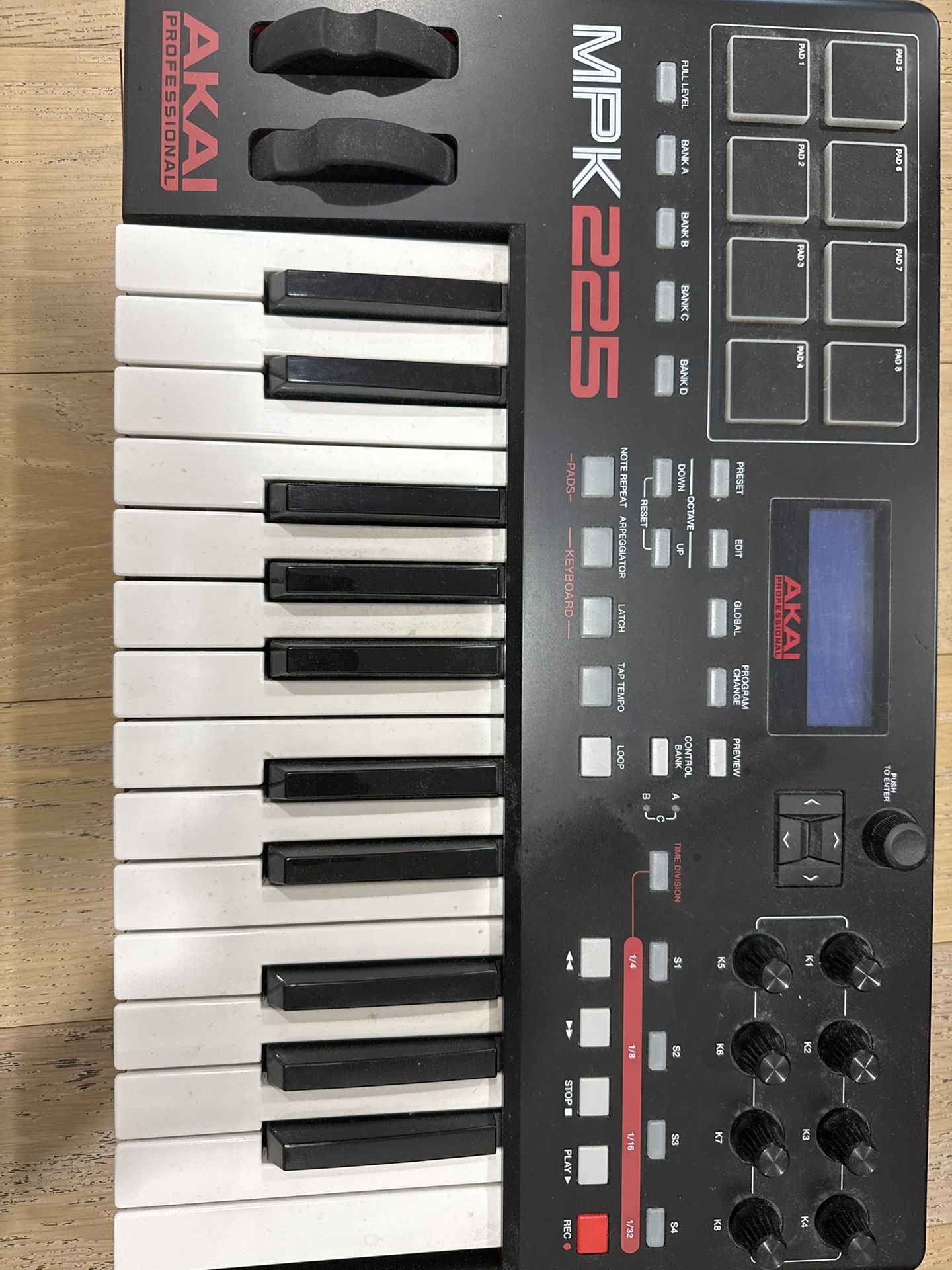 Mpk225 MIDI