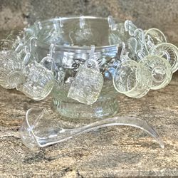 Vintage Jeannette Crystal/Fruit Design 26 Piece Set 