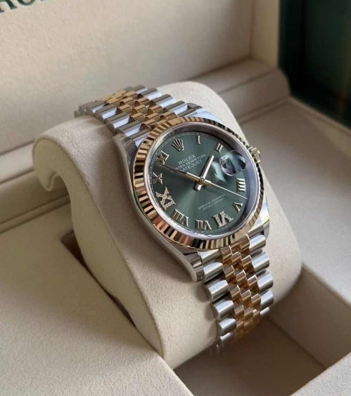 Rolex Datejust 36 Wimbledon Dial Two Tone Jubilee Fluted Bezel