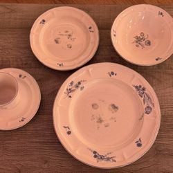 Dinnerwear set - Extremely Loved