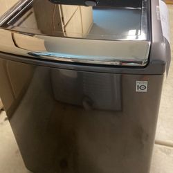 LG washer And Dryer in perfect condition