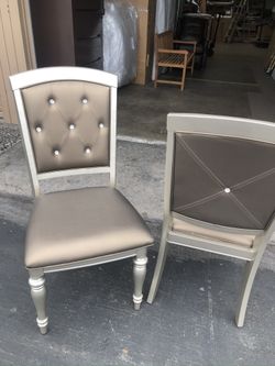 Brand New Lusher Upholstered Dining Chair Set of 2. Kitchen home furniture household general