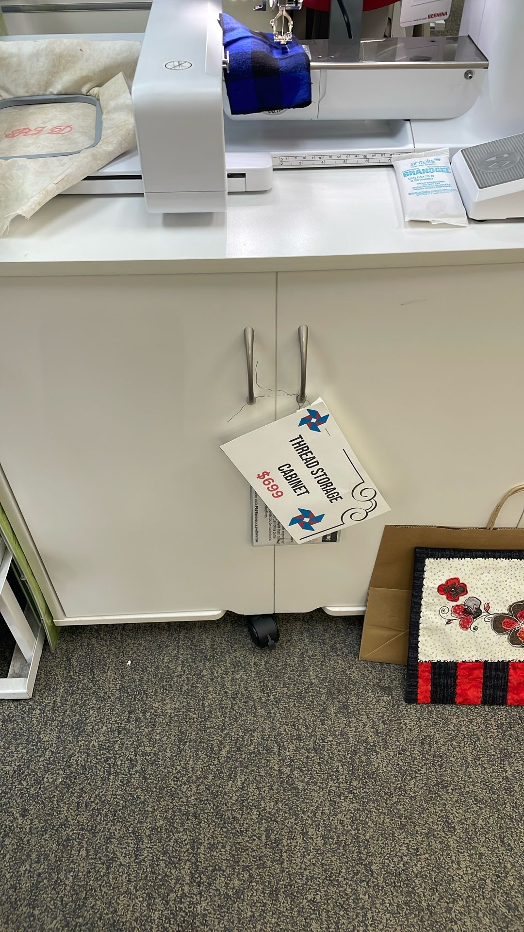 Thread Holder Cabinet