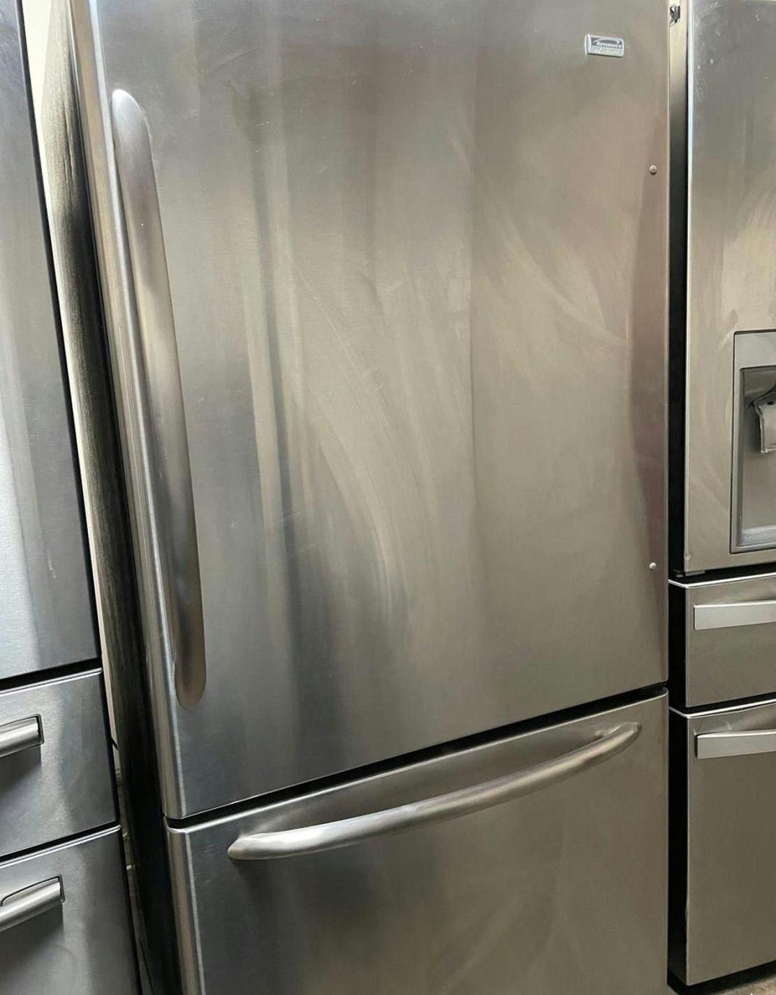 Kenmore Bottom Freezer Fridge with IceMaker