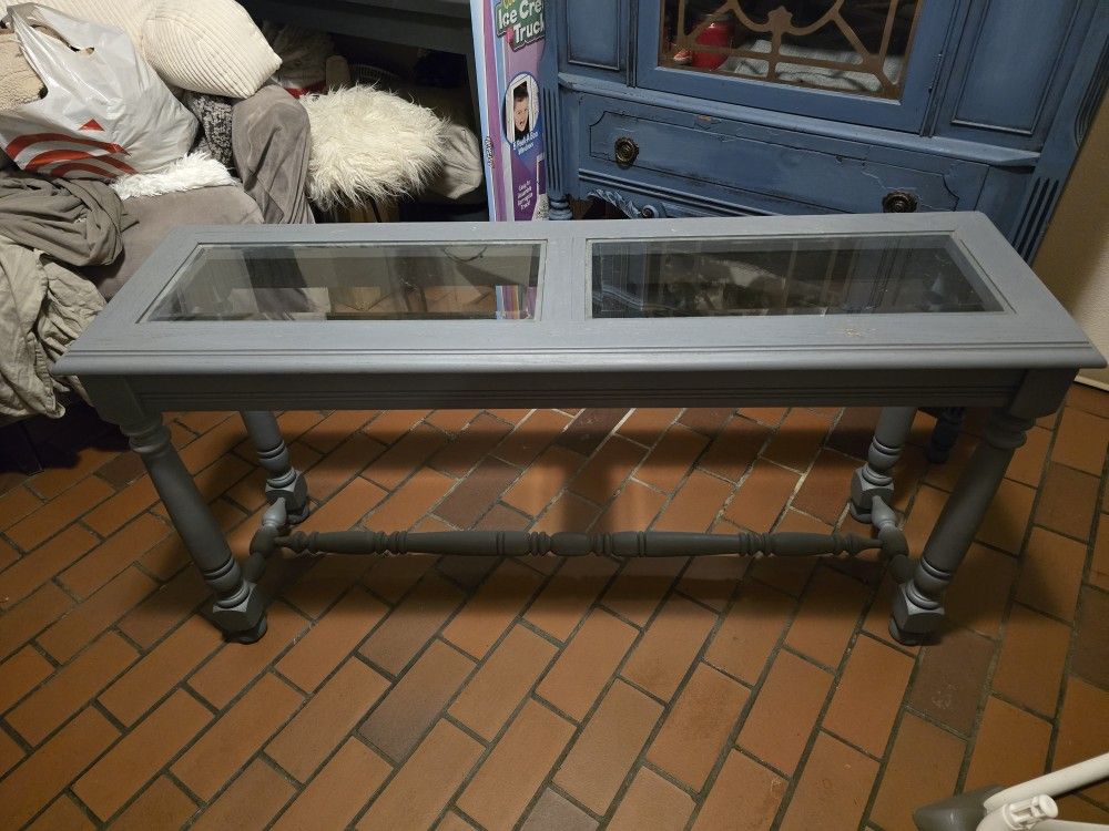 Super Cute Hall/Sofa Table