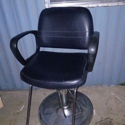 Salon chair height adjustable spinning