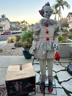6’ Animated Pennywise IT Halloween Animatronic w/ Original Box - Lights, Sound & Motion