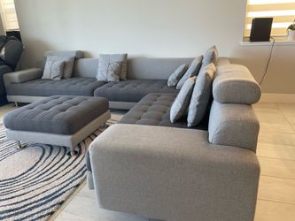 **3-Piece Contemporary Sectional Sofa with matching Ottoman - Clean, Smoke-Free, Pet-Free Home**