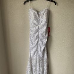 Brand New Woman’s Jump Apparel brand White Sequin Dress Up For Sale 