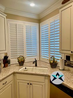Custom Wood Plantation Shutters-  Installers near you, Free Estimates & Quick Quotes! Verified & Licensed Company. Persianas de Madera