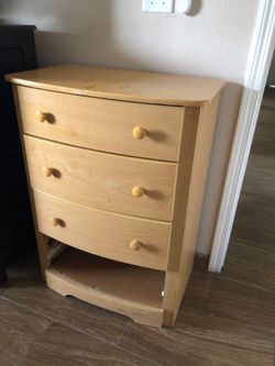 Small dresser missing a drawer