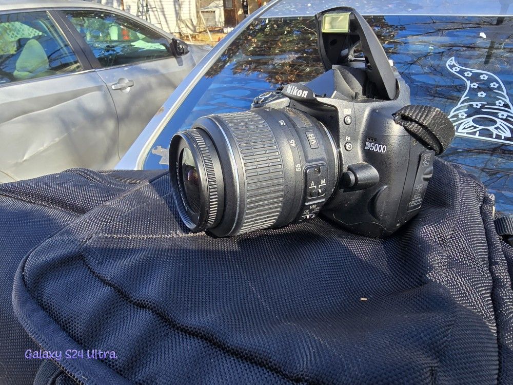Nikon D5000