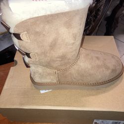 Ugg Bailey Bow Chestnut Size 8&9