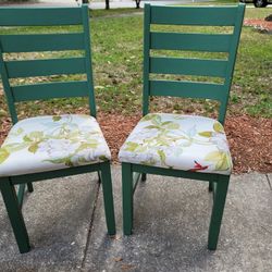 Set of 2 Solid Wood Cushion Accent Chairs