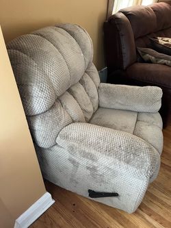 Tan recliner w massage feature