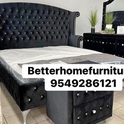 New 4pc Bedroom Set In Box