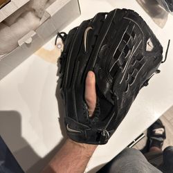 Nike Baseball Glove 