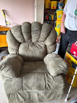 Recliner Recliner