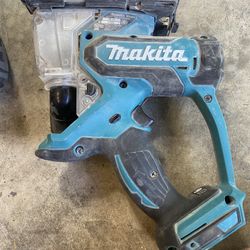 Makita Sheet Rock Saw XRS01 - 