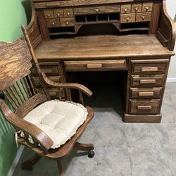 Solid Oak Disk With Chair Included.