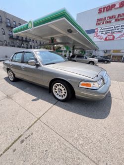 1999 Ford Crown Victoria