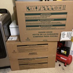 Maytag/Whirlpool 30” Kitchen Hood & Gas Cooktop Combo (Stainless Steel / Brand New In The Box)