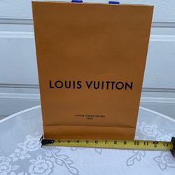 Louis Vuitton T Shirt for Sale in Santa Ana, CA - OfferUp