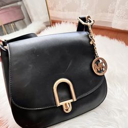  MICHAEL MICHAEL KORS Delfina Large Leather Saddle Bag