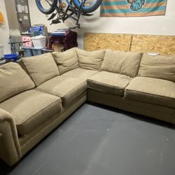 Big Sectional Counch