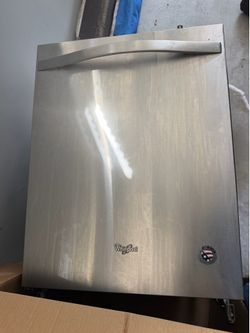 Whirlpool Built-In Dishwasher 24-inch model.