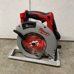 Milwaukee M18 Brushless Circular Saw (tool Only)