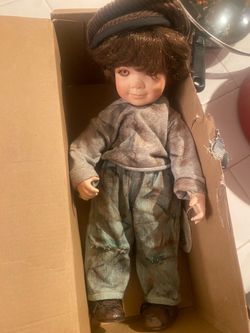 Cottage collectibles doll