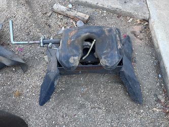 CURT Q20 20K Fifth Wheel Hitch
