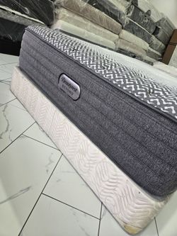 Queen Sizes Mattress And Box Spring