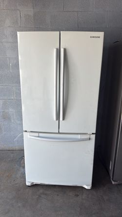 32” SAMSUNG WHITE REFRIGERATOR FRIDGE BLANCO GOOD CONDITION WARRANTY 4 MONTHS DELIVERY