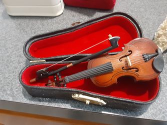 Miniature Violin with Bow and Case
