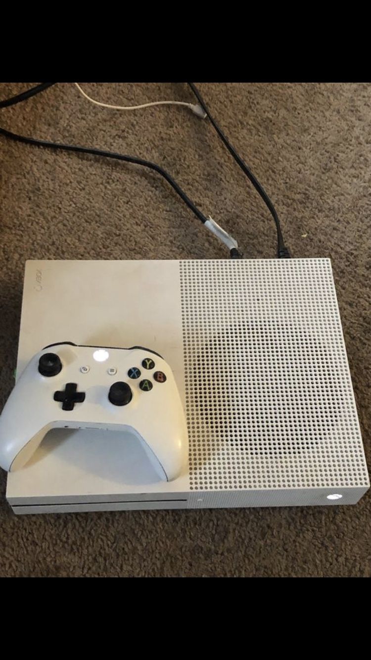 Xbox one s 500gb still have box