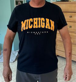 Go Blue!  Big Ten NCAA Michigan Football T-Shirt Blue and Maize Adult Small