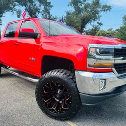 🚘 2018 CHEVROLET SILVERADO LT