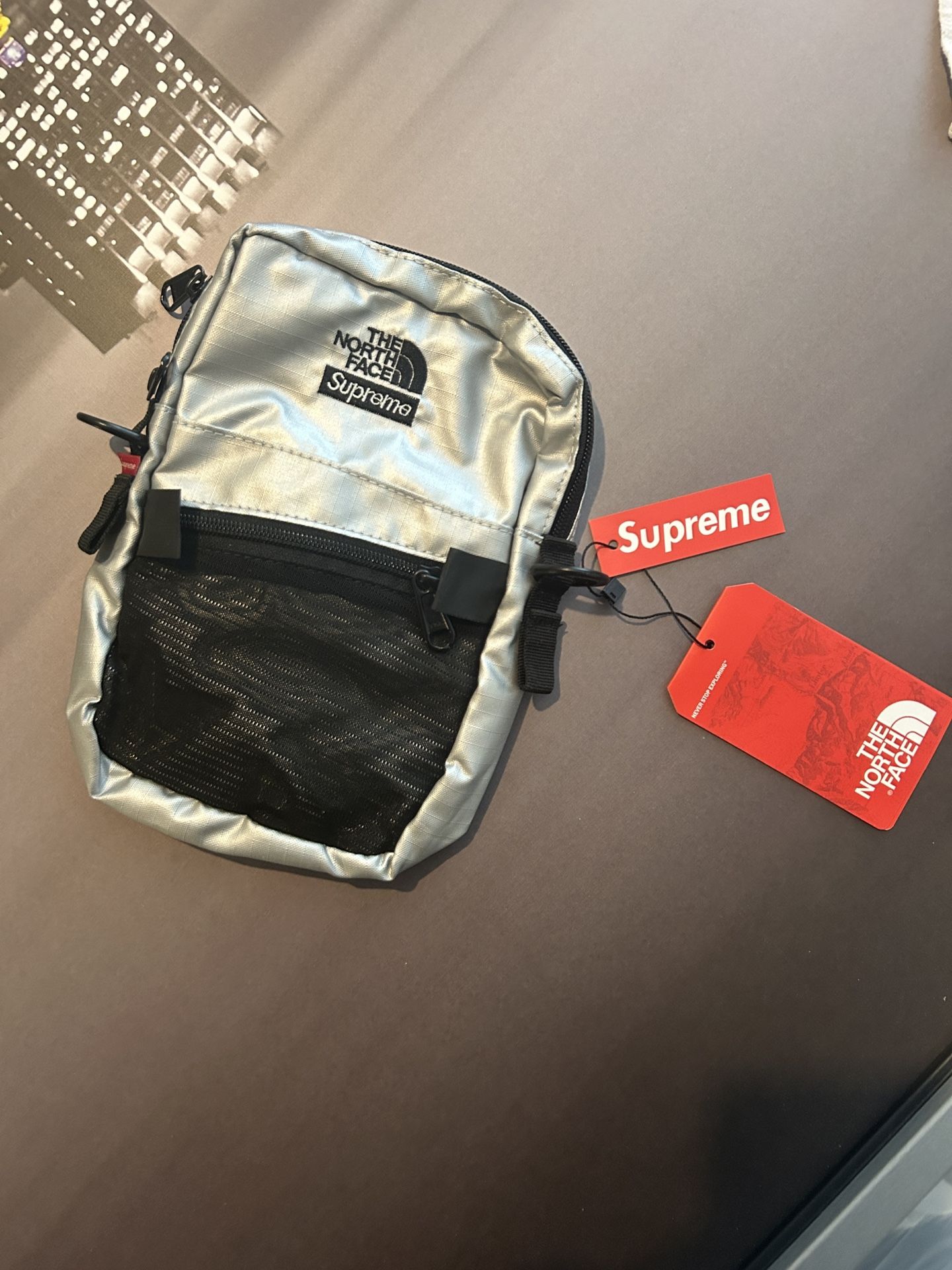 Supreme x North Face Shoulder Bag (Silver)