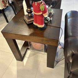 2 End Tables