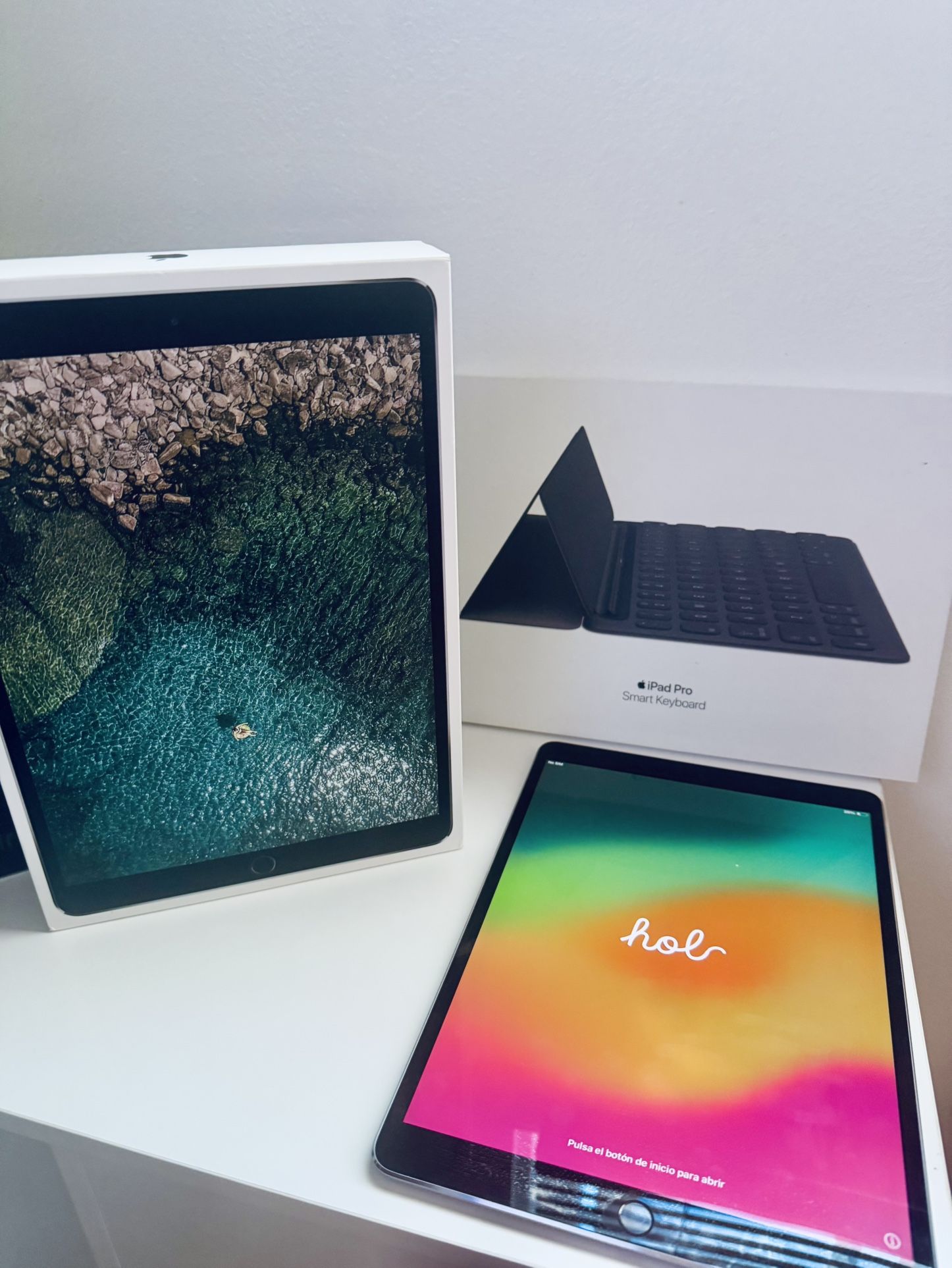 Apple iPad Pro 10.5" 256GB WiFi + Cellular Space Gray + iPad Pro Smart Keyboard