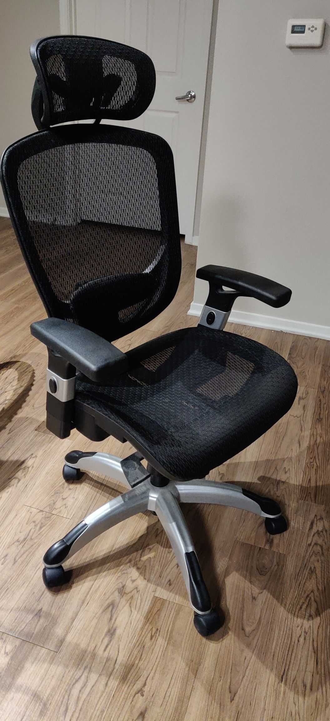 Office chair - Ergonomic