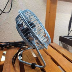  4 inch Personal Metal USB Powered Desktop Fan Black