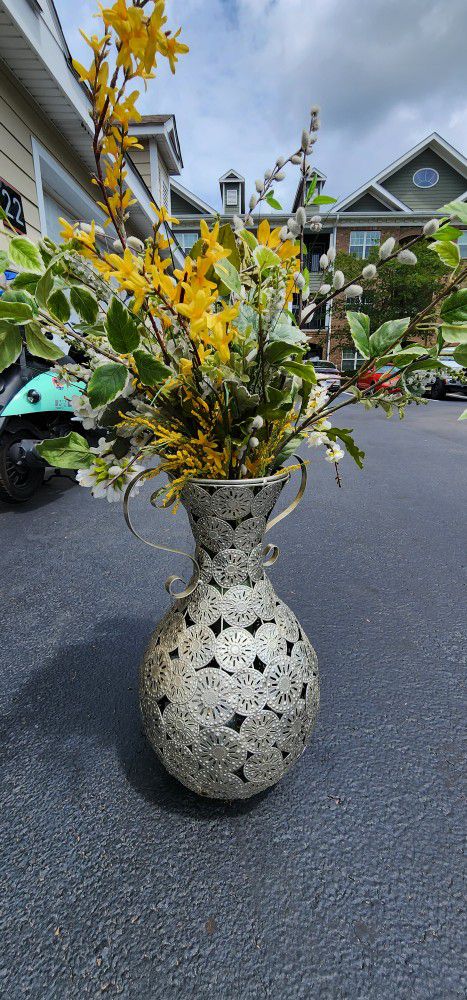 Metal Vase N Multiple Artificial Flowers