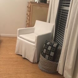 RH Chairs (4) Good Condition 