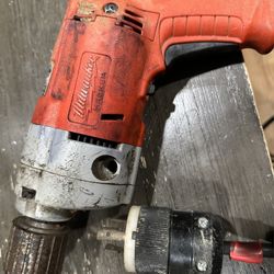 Milwaukee Magnum Holeshooter 