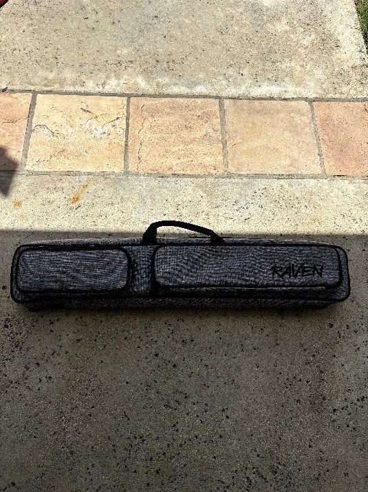 Raven Pool Cue With Carrying Case