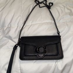 Coach Tabby Chain Clutch / Crossbody – Black